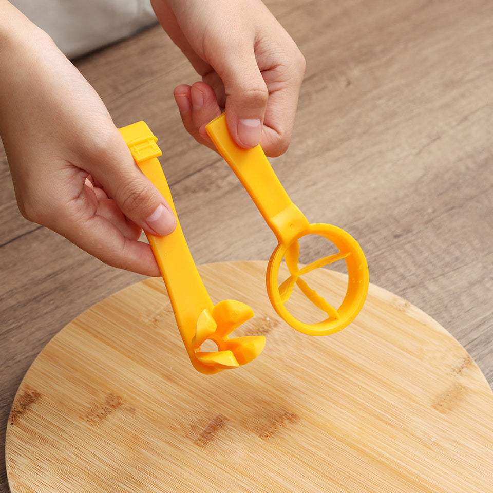 Tomato Slicer Cutter Grape Tools Cherry Kitchen Pizza Fruit Splitter Artifact Small Tomatoes Accessories Manual Cut Gadget sariiholidaycouture
