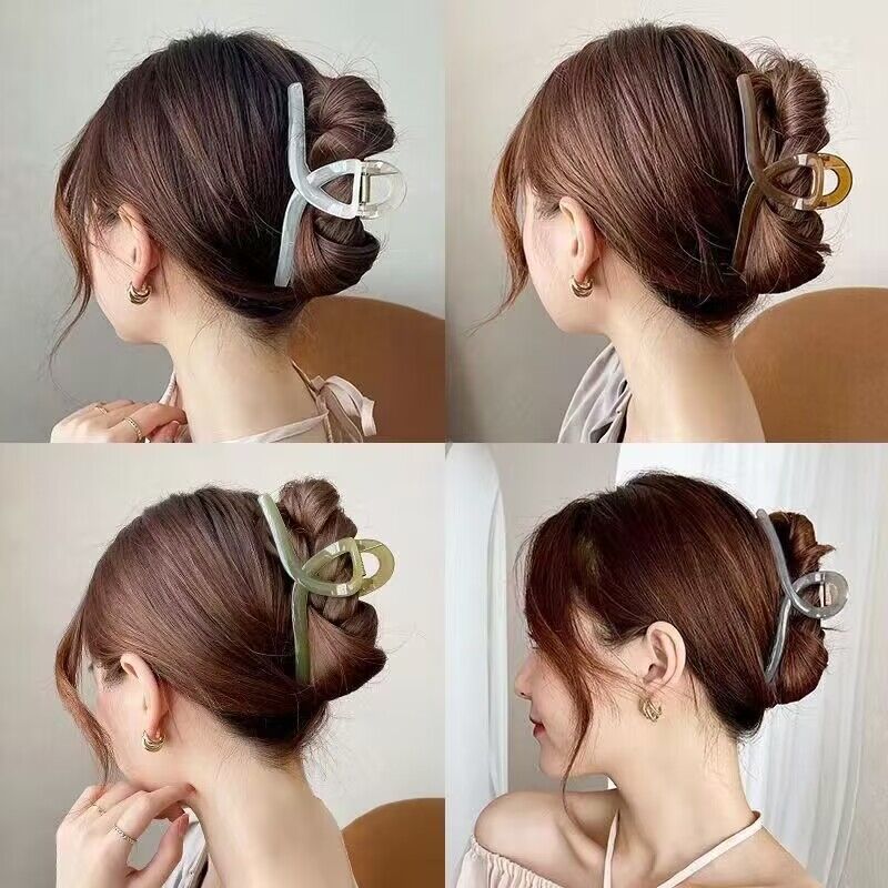 Shark High-grade Hair Clip Accessories sariiholidaycouture